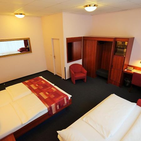 Cabo Nonsmoking-Hotel Hamburg Exterior photo