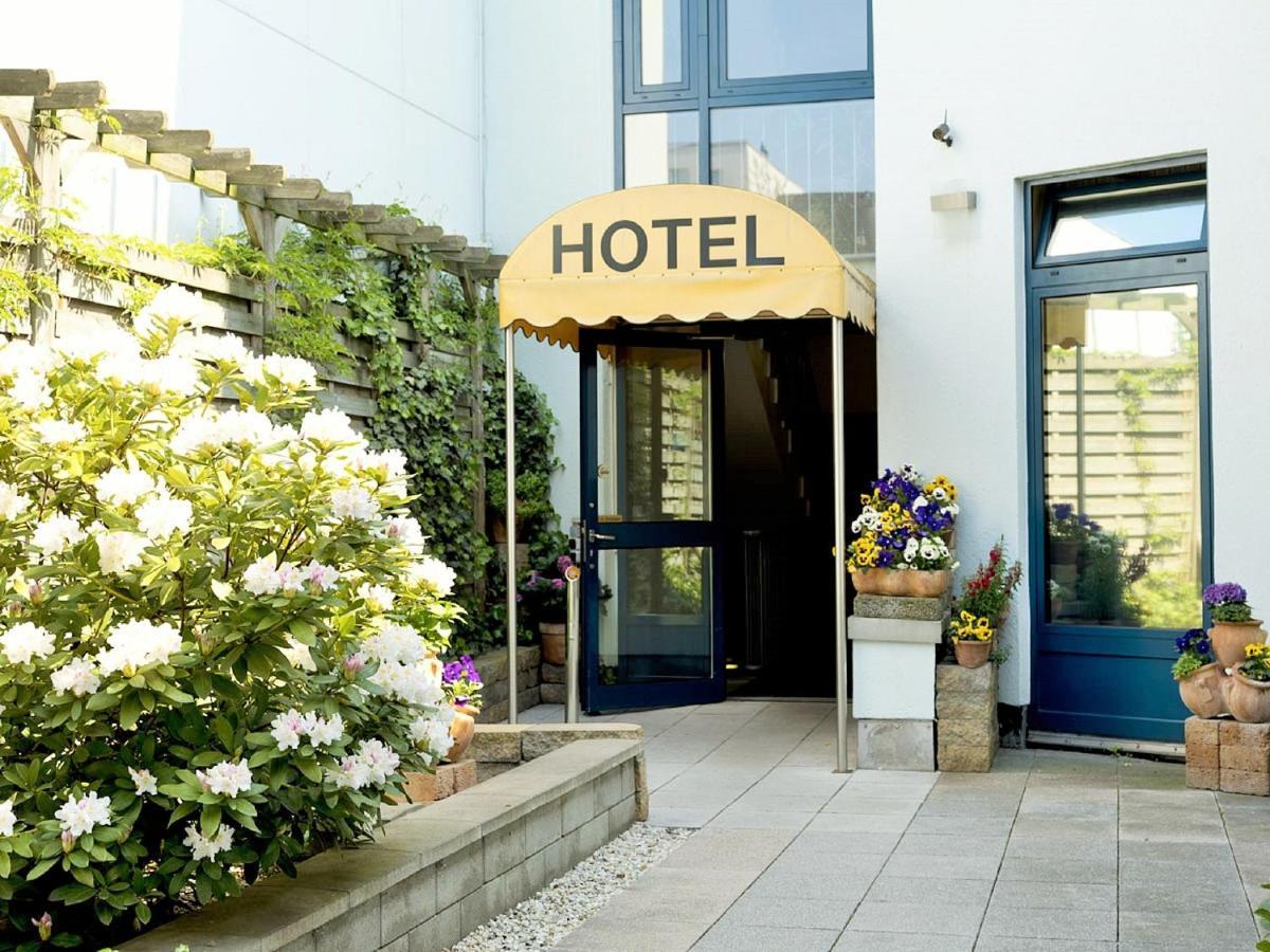 Cabo Nonsmoking-Hotel Hamburg Exterior photo